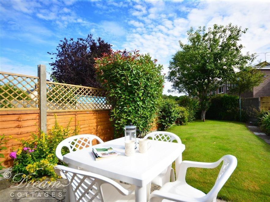 Brickyard Cottage Moreton  Esterno foto